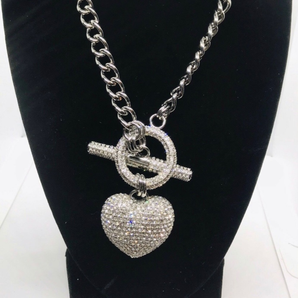 Juicy Couture (I’m looking for this)